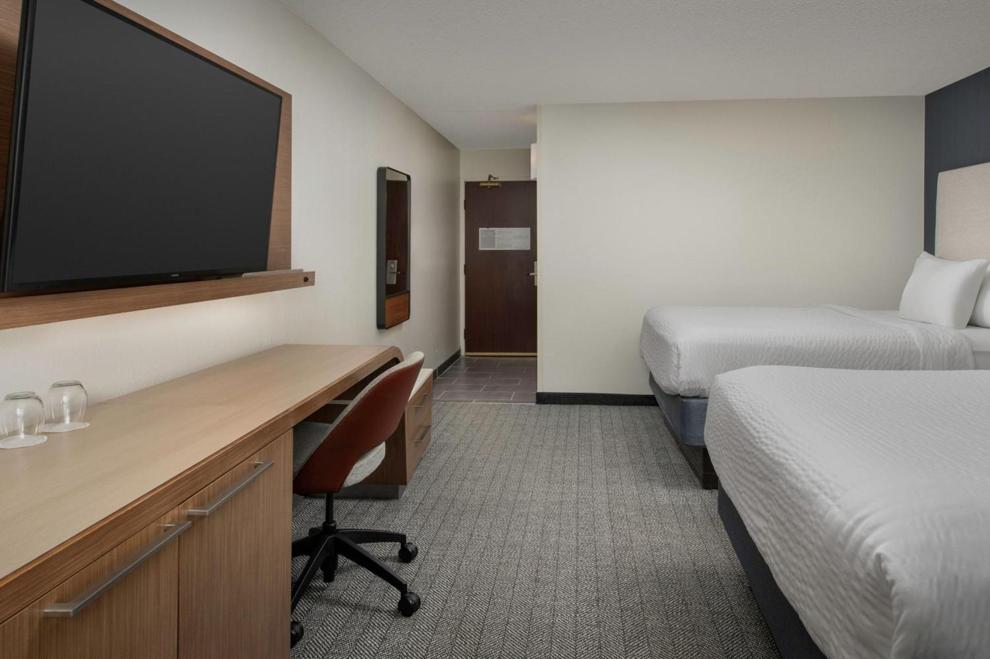 Courtyard By Marriott Dothan Exterior photo